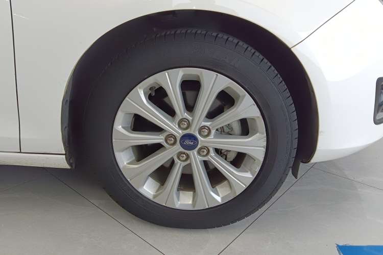 Used Ford Escort 2015 1.5L Automatic Fashion Model
