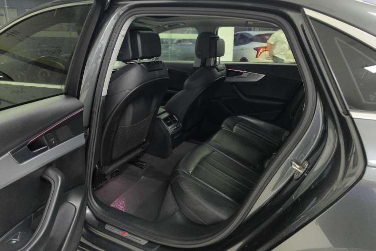 Used Audi A4L 2020 40 TFSI Luxury Dynamic Model
