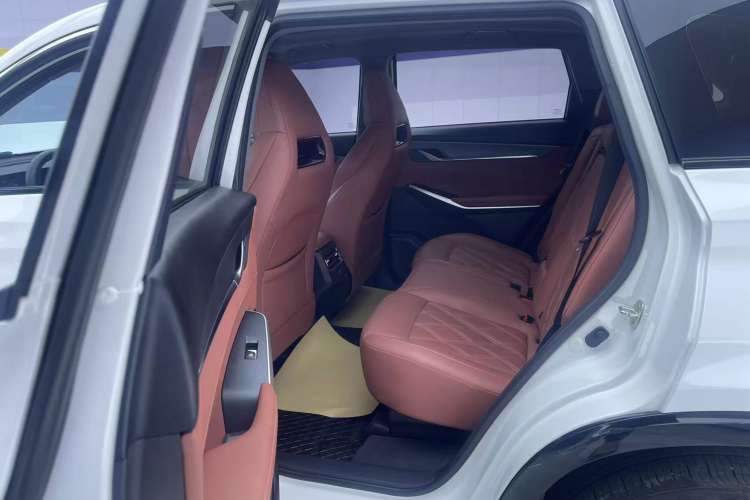 Used Changan CS75 PLUS 2023 3rd Generation 1.5T Automatic Prestige Model
