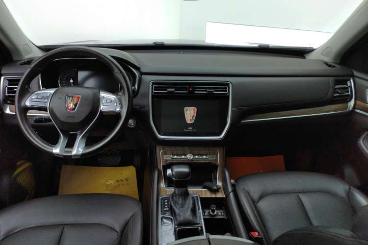 Used Roewe RX8 2018 30T Smart Connectivity Two-Wheel Drive Flagship Edition
