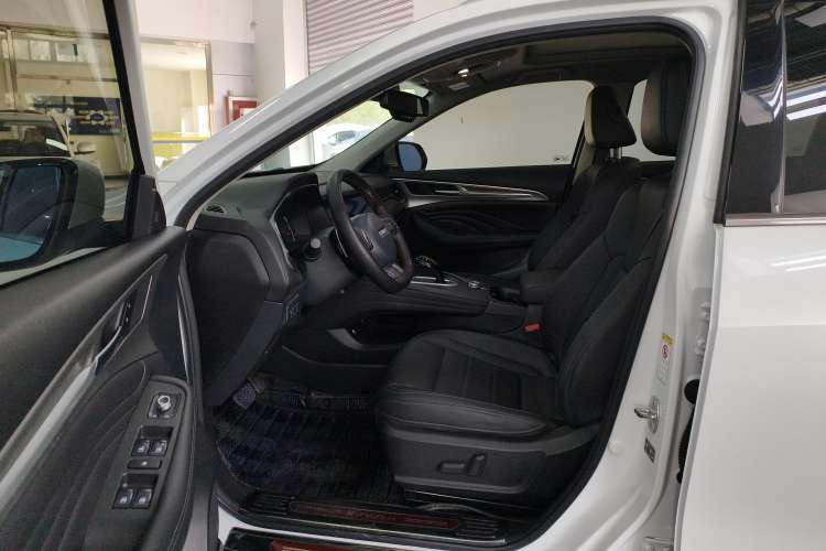 Used Haval F7 2019 2.0T Two-Wheel Drive i-Van China V standard
