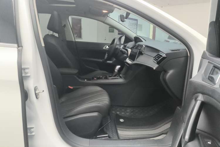 Used Peugeot 408 2022 1.6T Light-Chasing Edition