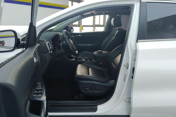 Used Kia KX5 2016 1.6T Automatic Two-Wheel Drive DLX
