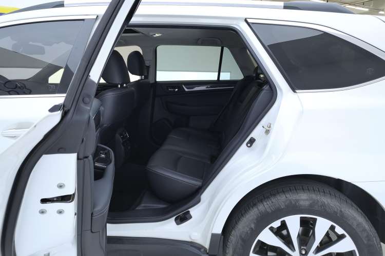 Used Subaru Outback 2017 2.5i Sport Navigation Edition with EyeSight
