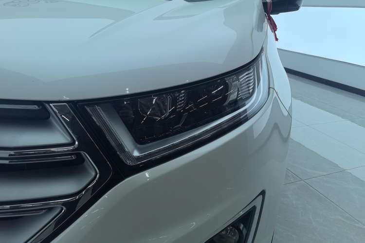 Used Ford Edge 2018 EcoBoost 245 Two-Wheel-Drive Titanium 7-Seater China V Standard
