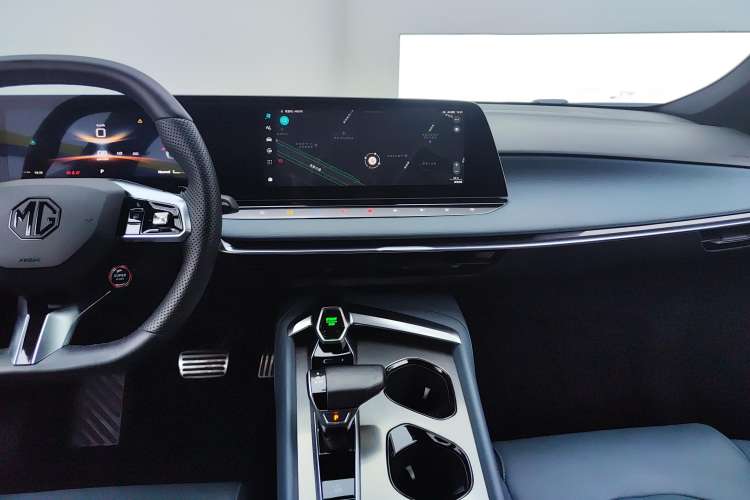 Used MG 7 2023 2.0T Automatic Hunter Luxury Edition
