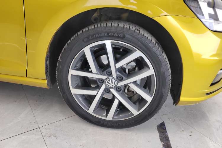 Used Volkswagen Golf 2018 230TSI Automatic Luxury Version
