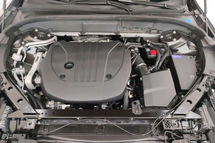 Used Volvo XC60 2022 B5 4x4 Zhiyi Luxury Edition
