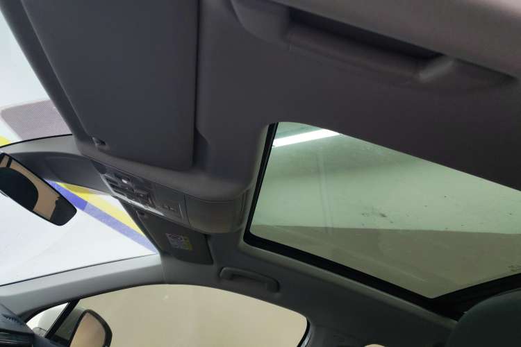 Used Volkswagen Tiguan L 2023 Restyled 330TSI Automatic Two-Wheel Drive R-Line Enhanced Comfort Version