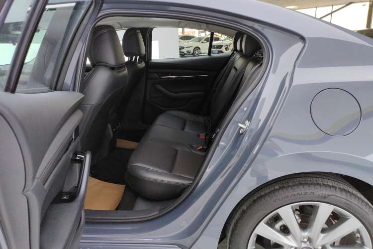 Used Mazda Mazda 3 Axela 2023 2.0L Automatic ZhiZhen Edition
