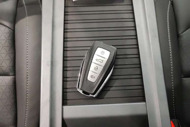 Used Geely Auto Emgrand 2021 UP 1.5L CVT Luxury Model
