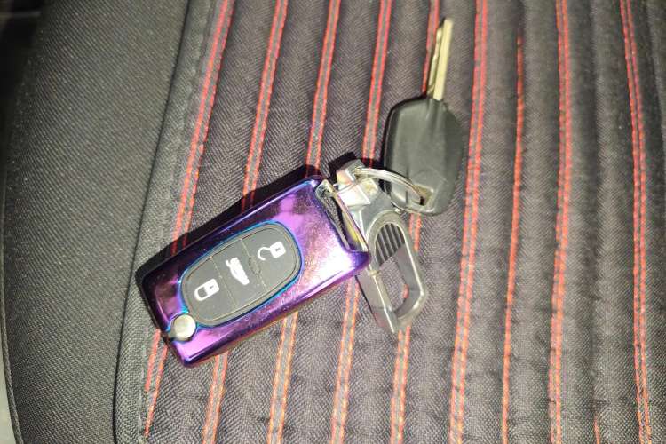 Used Peugeot 301 2016 1.6L Manual Comfort Edition
