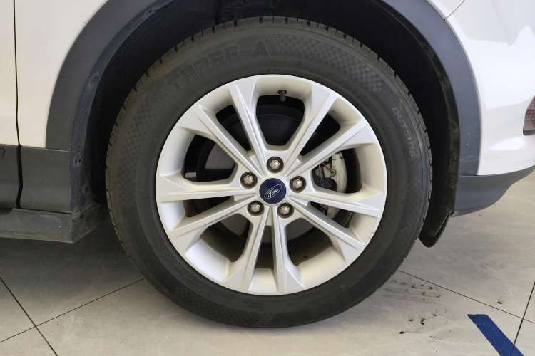 Used Ford Kuga 2018 EcoBoost 180 Two-Wheel-Drive Platinum Edition