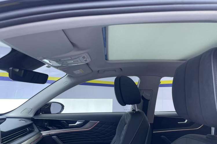 Used Hongqi HS5 2022 Revised Version 2.0T Smart Connect Flagship Edition
