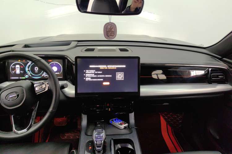 Used GAC Trumpchi GS8 2022 Dual-Engine Series 2.0TM Two-Wheel Drive Prestige Edition (7 Seats)