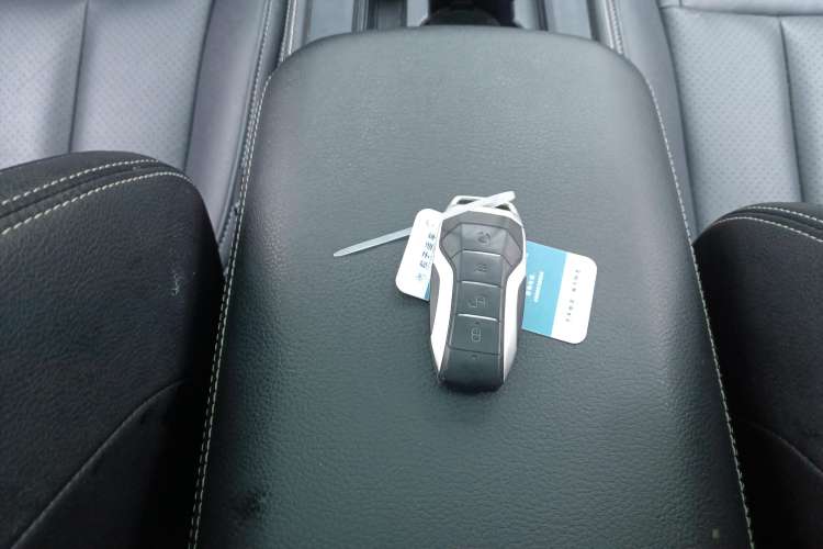 Used BYD Tang 2018 2.0T Automatic Smart Connect Prestige 7-Seater China V Standard
