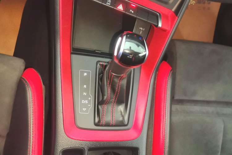 Used Audi Q3 2020 40 TFSI Fashion Dynamic Model
