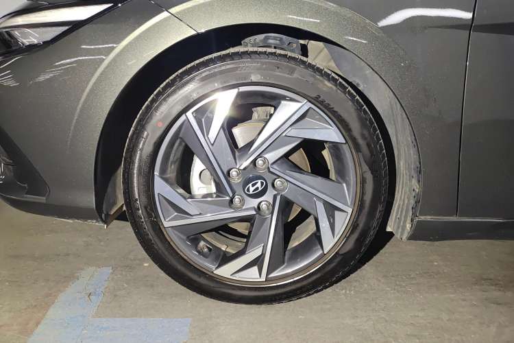 Used Hyundai Elantra 2023 1.5L CVT LUX Prestige Edition
