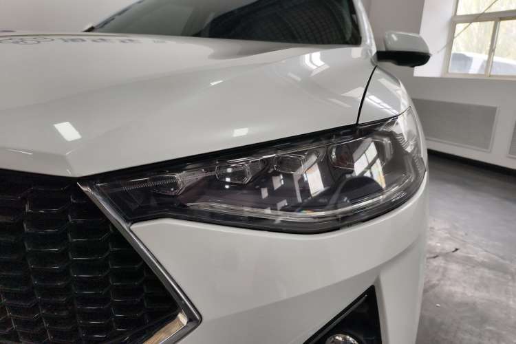 Used Haval F7 2019 2.0T Two-Wheel Drive i-Van China V standard
