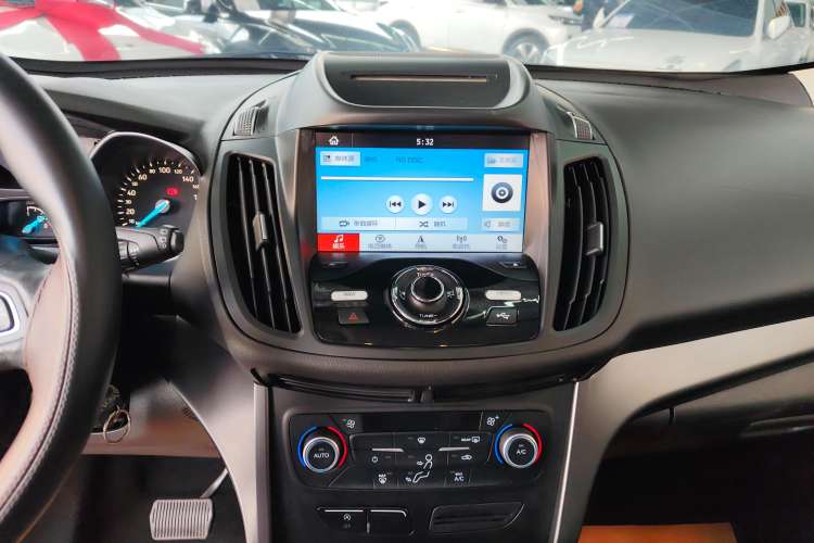 Used Ford Kuga 2018 Facelifted EcoBoost 180 Two-Wheel-Drive Platinum Wing Edition
