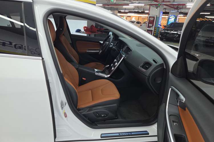 Used Volvo S60 2019 S60L Facelift T5 Intelligent Advanced Edition
