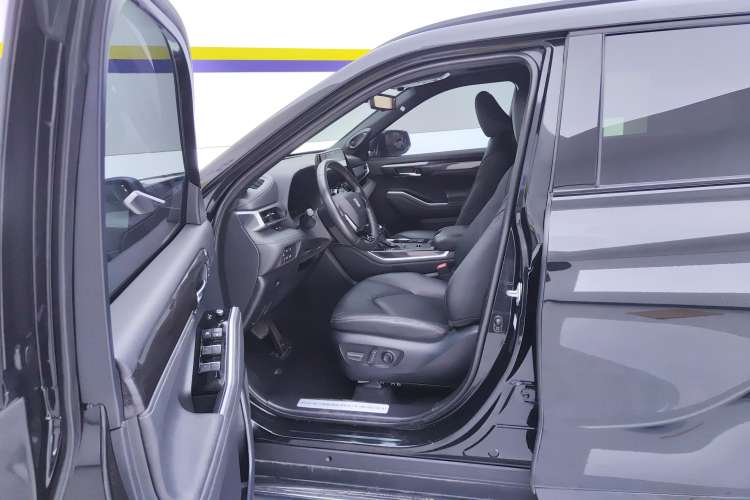 Used Toyota Crown Kluger 2022 2.5L HEV Four-Wheel Drive Flagship Edition
