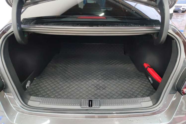 Used MG 5 2021 Revised Version 180 DVVT CVT Youth Luxury Edition
