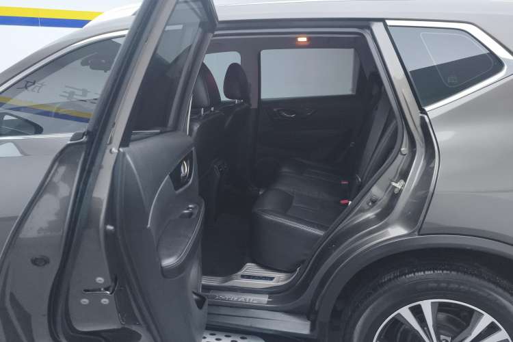 Used Nissan X-Trail 2017 2.5L CVT Luxury Edition 4WD
