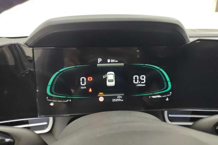 Used Hyundai Elantra 2023 1.5L CVT LUX Prestige Edition
