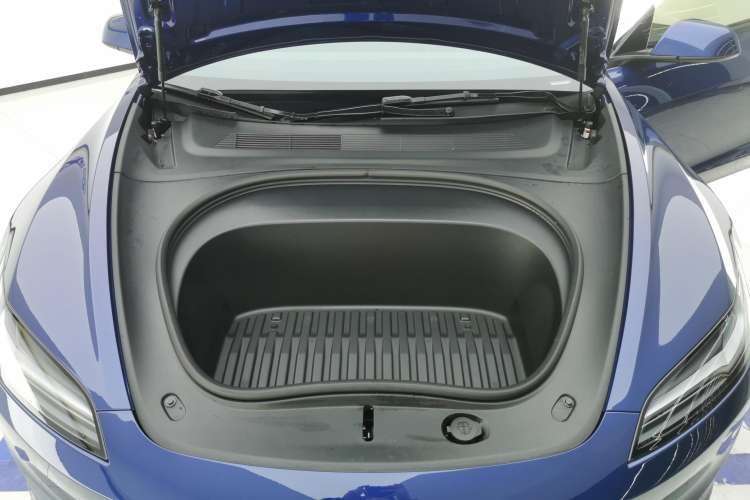 Used Tesla Model 3 2025 Rear-Wheel-Drive Version
