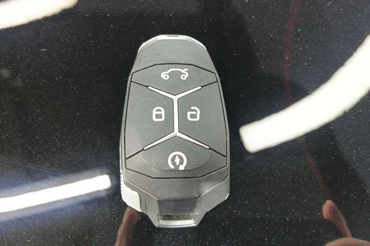 Used Lynk & Co 01 2020 2.0T Two-Wheel Drive Pure Pro Version China VI Standard
