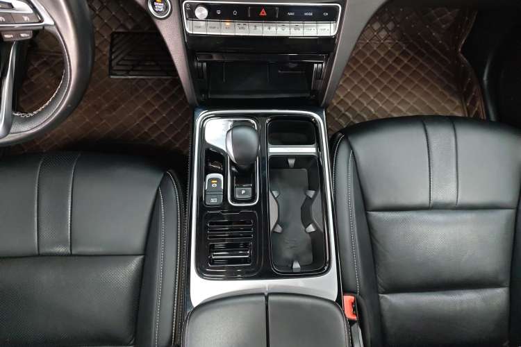 Used GAC Trumpchi GS8 2020 390T Two-Wheel Drive Luxury Smart Connectivity Commemorative Edition (7 Seats)
