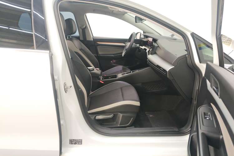 Used Volkswagen Golf 2023 Facelift 280TSI DSG Pro
