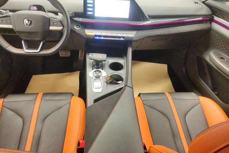 Used Changan UNI-V 2024 1.5T Prestige Sport Edition
