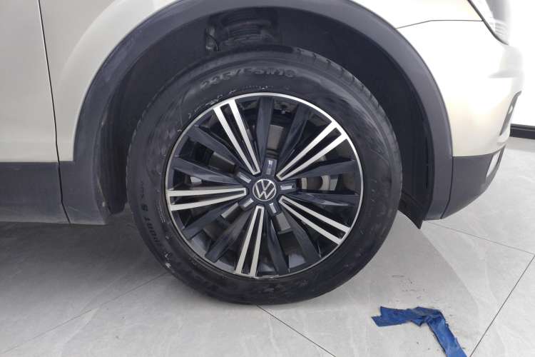 Used Volkswagen Tiguan L 2021 330TSI Automatic Two-Wheel Drive Smart Edition
