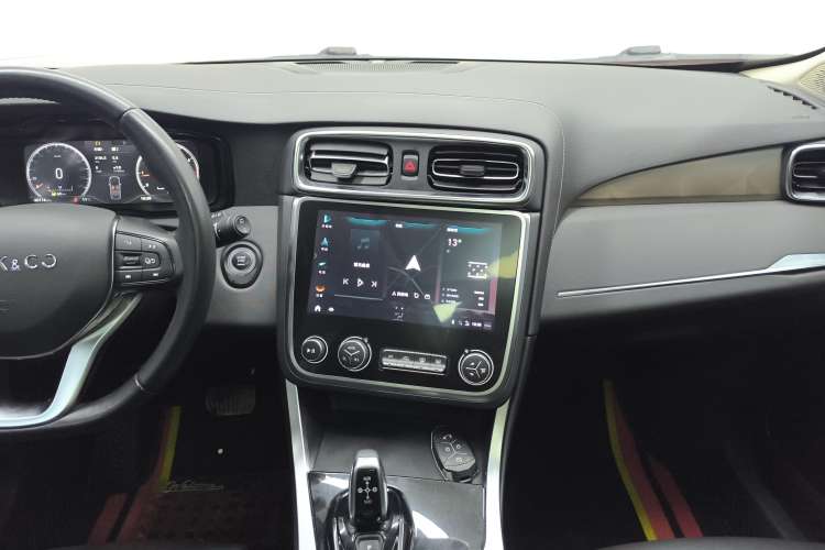 Used Lynk & Co 01 2020 2.0T Two-Wheel Drive Pure Pro Version China VI Standard
