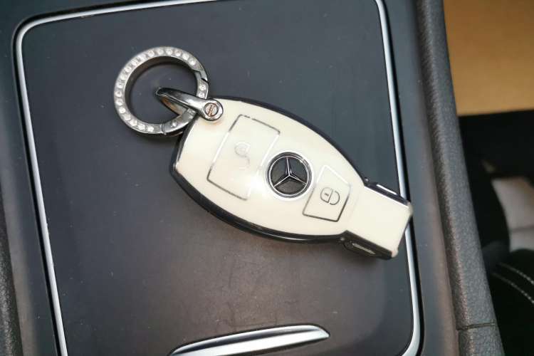 Used Mercedes-Benz GLA 2017 GLA 220 4MATIC Fashion Model
