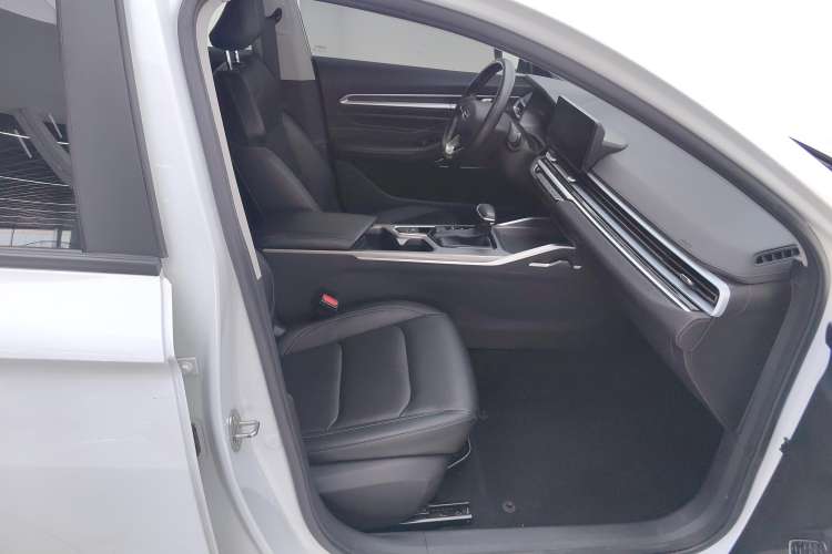 Used Geely Auto Emgrand 2022 4th Generation 1.5L CVT Elite Model
