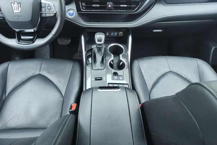 Used Toyota Crown Kluger 2022 2.5L HEV Four-Wheel Drive Flagship Edition
