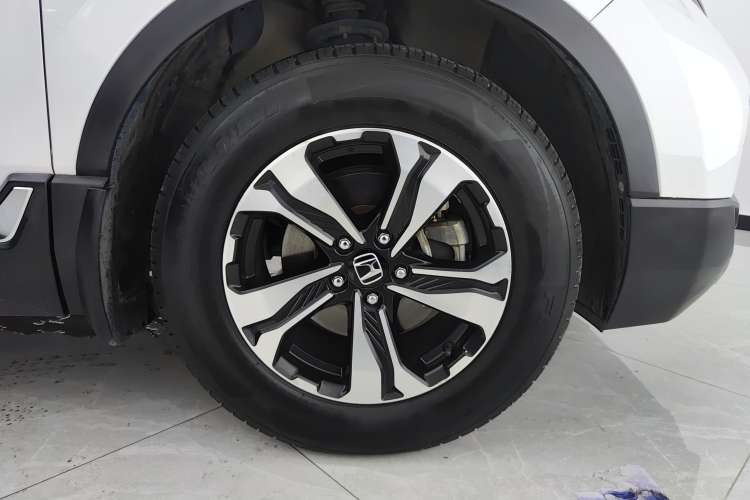 Used Honda CR-V 2017 240TURBO CVT Front-Wheel Drive Fashion Edition
