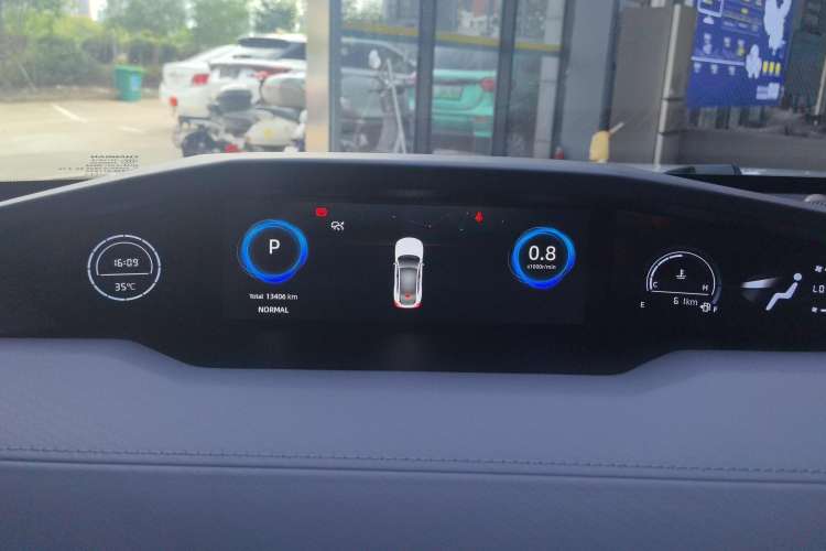 Used Changan UNI-V 2022 1.5T Prestige Version
