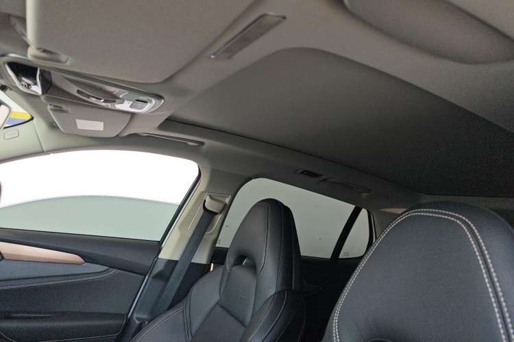 Used Lynk & Co 01 2019 2.0T Two-Wheel-Drive Pro Version China VI Standard
