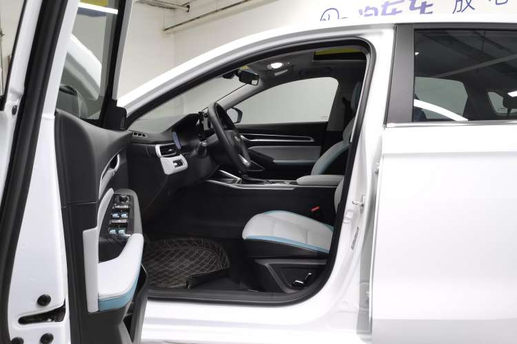 Used Geely Auto Emgrand 2023 4th Generation Champion Edition 1.5L CVT Flagship Model
