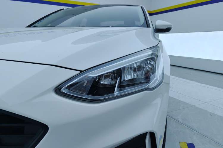 Used Ford Focus 2020 Sedan EcoBoost 180 Automatic Trend Edition
