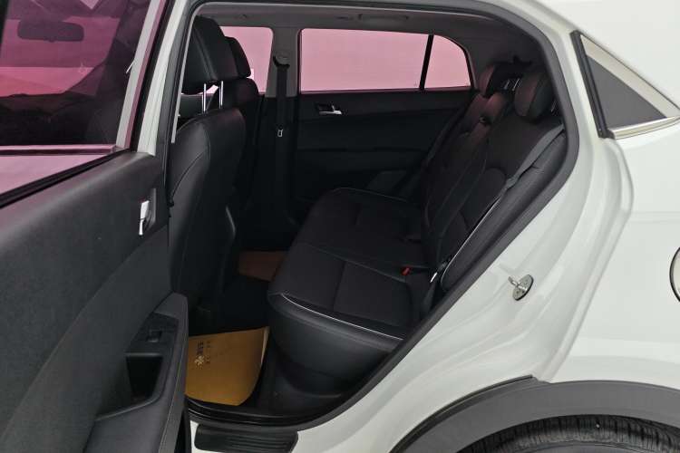 Used Hyundai ix25 2015 1.6L Automatic Two-Wheel Drive Smart GLS Trim
