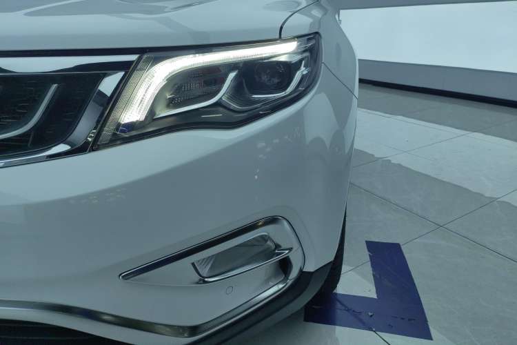 Used Geely Auto Emgrand X7 Sport 2016 1.8TD Automatic ZhiZun Version
