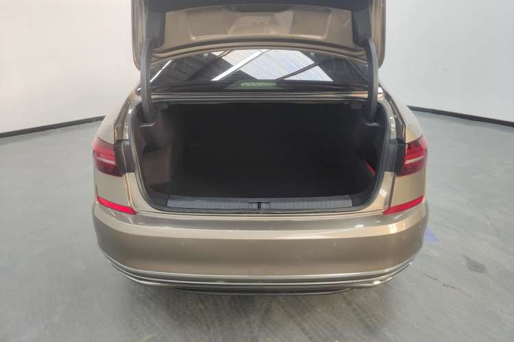 Used Volkswagen Passat 2019 330TSI Elite Edition China VI
