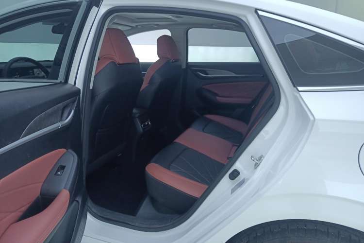 Used Changan Eado 2023 Changan Edition PLUS Blue Whale NE 1.4T GDI DCT Prestige Version
