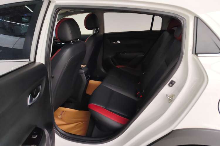 Used Kia KX Cross 2018 1.6L Automatic Dynamic Sunroof Version
