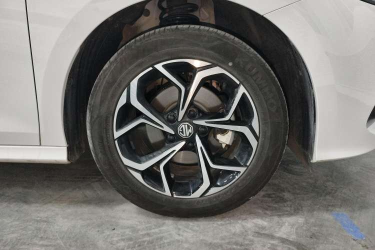 Used MG 5 2023 180 DVVT CVT Fashion Edition
